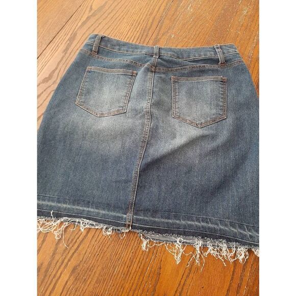 Sz 10 Faded Glory Blue Denim Blue Jean Mini Skirt with Pocket Raw Hem Front Slit - Picture 5 of 8